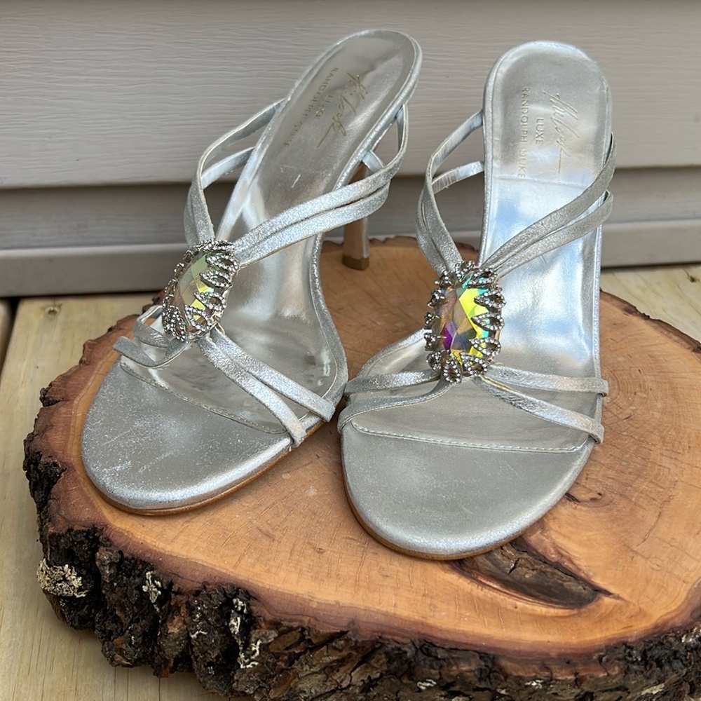 ❌ DONATED ❌ - 💚 3 for $12 💚 - The Look Luxe Randolph Duke Heels - Picture 1 of 16